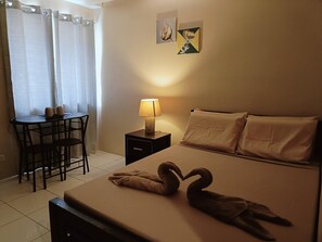 Honeymoon tweepersoonskamer, uitzicht op tuin | Hypoallergeen beddengoed, gratis wifi