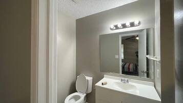 Douche, serviettes fournies