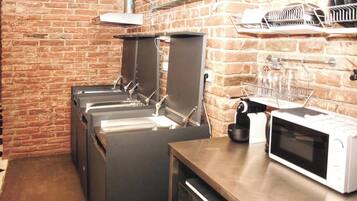 Microwave, oven, stovetop, coffee/tea maker