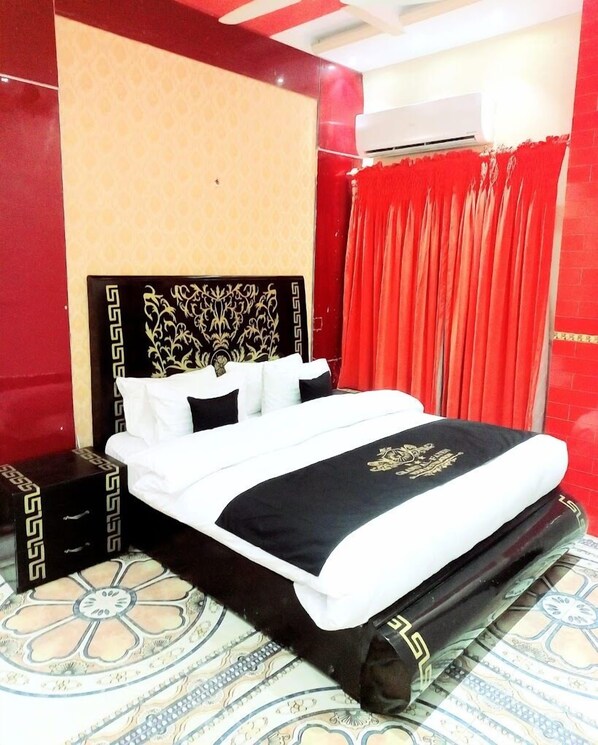 Deluxe Single Room - Grand Al- Fateh Hotel (Lahore)