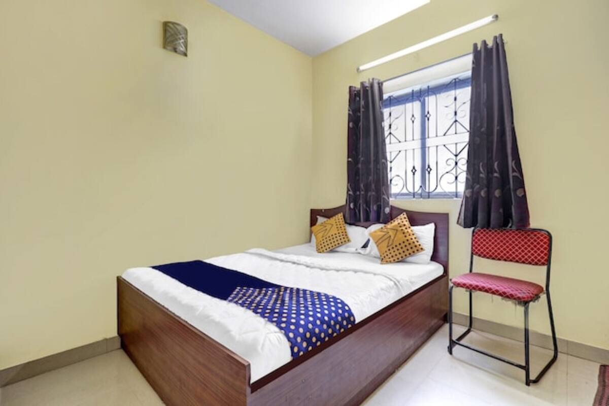 Deluxe Room, Multiple Bedrooms | Free WiFi, bed sheets