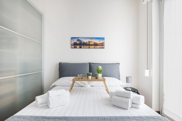 2 chambres, fer et planche à repasser, Wi-Fi, draps fournis