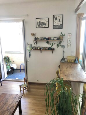 Interior - Quiet and bright cocoon, close to the town center and all amenities (Marseille)