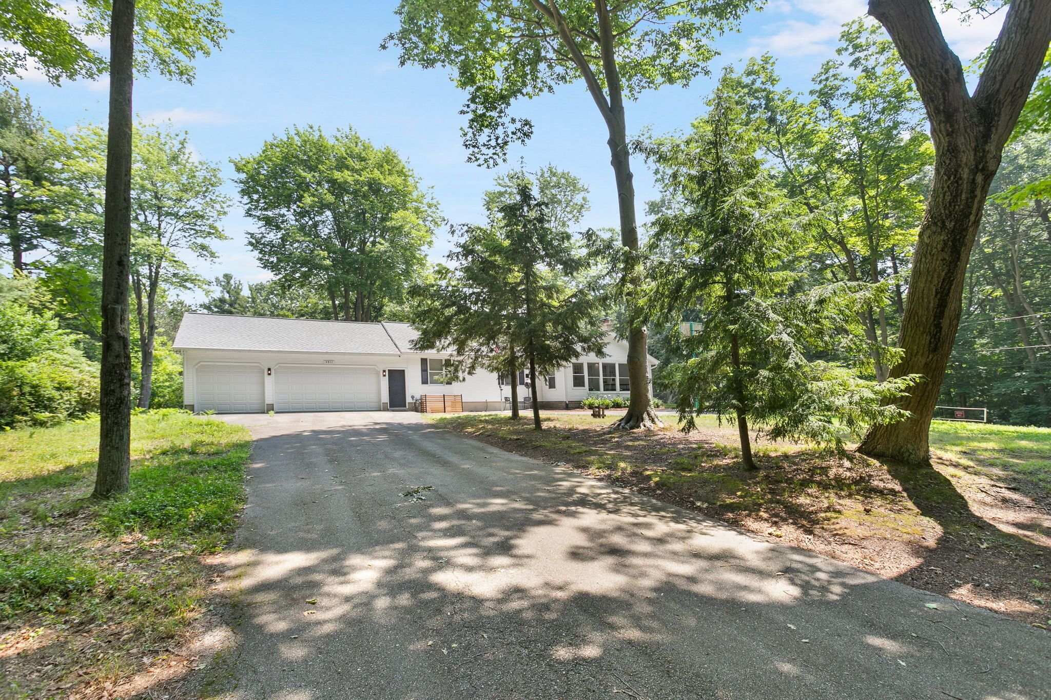 Driftwood Bungalow  |  Beach Access | New Listing