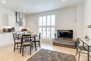 Dining - Brand New  2BR , 2BR apartment in Hemel Hempstead  (Hemel Hempstead)