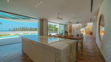 Luxe villa, uitzicht op zwembad | Woonruimte