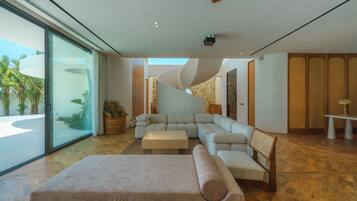 Luxe villa, uitzicht op zwembad | Woonkamer