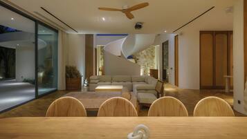 Luxe villa, uitzicht op zwembad | Woonruimte