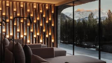 Sauna, Whirlpool, Dampfbad, Körperbehandlungen, Aromatherapie