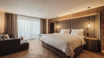 Executive kamer | Luxe beddengoed, donzen dekbedden, een minibar, individueel gedecoreerd