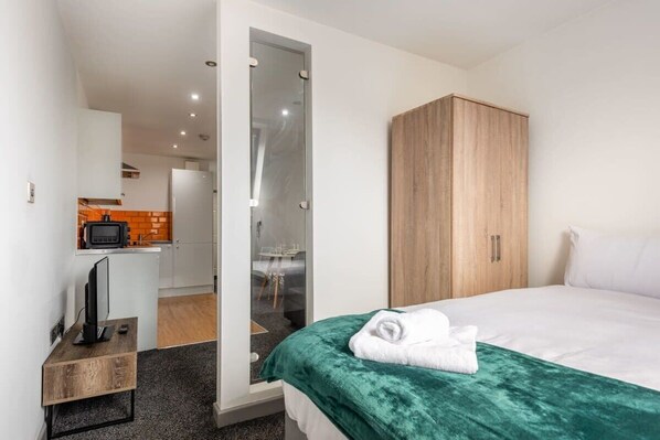 1 bedroom, iron/ironing board, bed sheets - Compact 1 Bed Flat in Halifax Centre (Halifax)