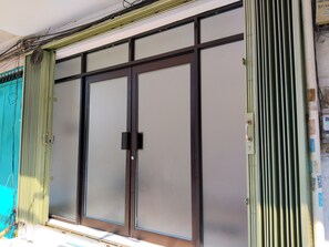 Exterior - Themas Guest House (Jakarta)