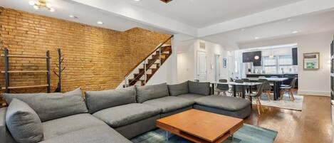 TV, lettore DVD, studio