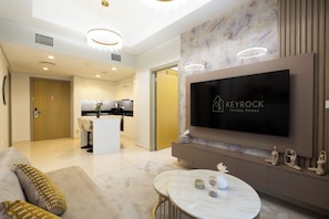 Deluxe Apartment, 2 Bedrooms, City View | Living area