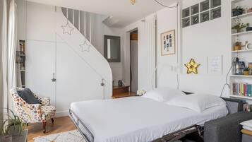 3 bedrooms, WiFi, bed sheets