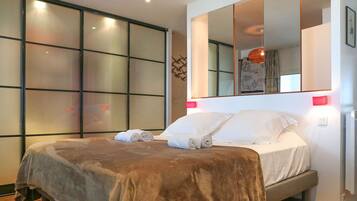 3 bedrooms, iron/ironing board, free WiFi