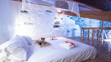 2 bedrooms, laptop workspace, WiFi, bed sheets