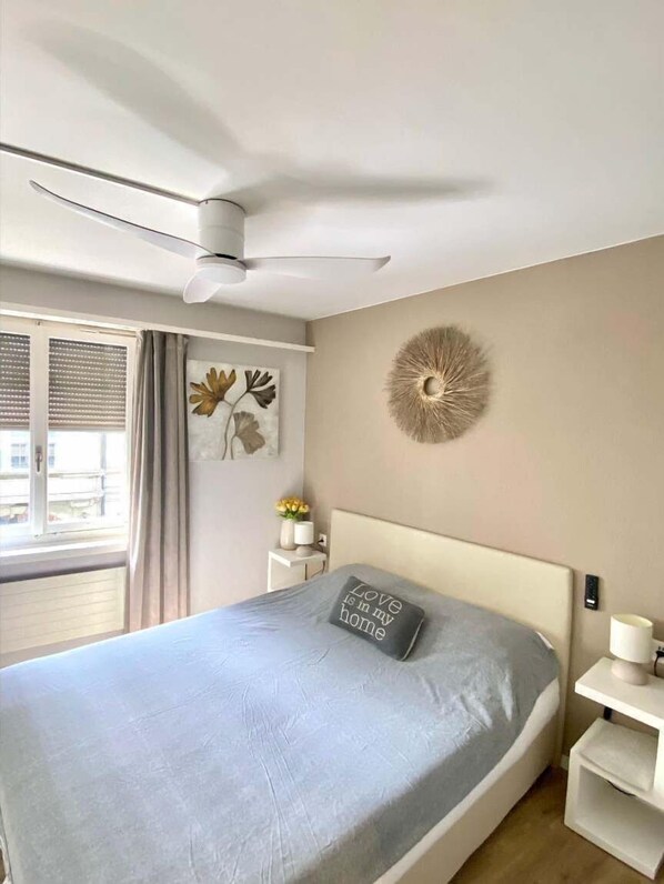 1 bedroom, desk, iron/ironing board, WiFi