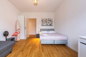 2 bedrooms, desk, iron/ironing board, travel cot