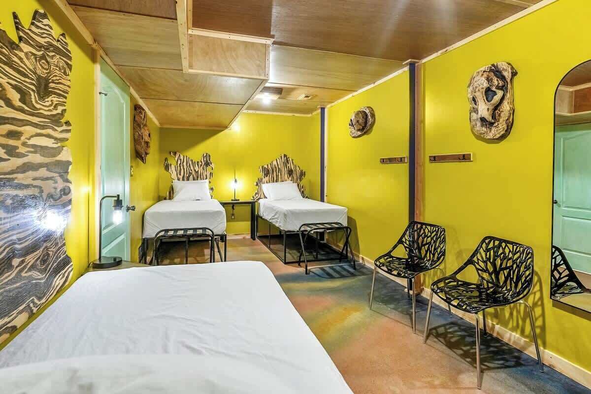 6 Schlafzimmer, Schreibtisch, WLAN, Bettwäsche