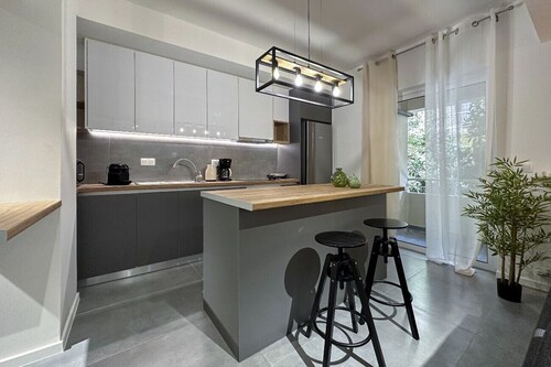 LIV - Modern Comfort Oasis in Pagrati