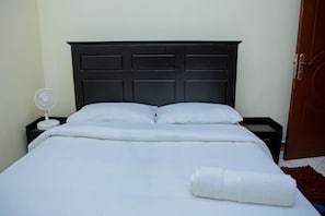Classic Apartment, Balcony, City View | 1 bedroom, desk, laptop workspace, soundproofing - Jay Homes (Kampala)