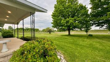 3 bedrooms, iron/ironing board, free WiFi