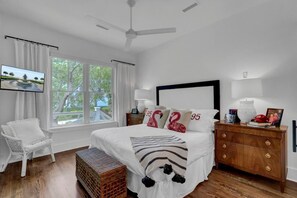 3 habitaciones, decoración personalizada y muebles diferentes 