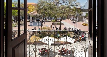 Plaza Catedral Views by AcoModo