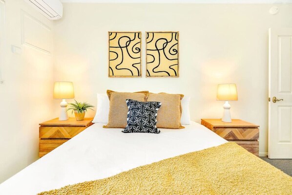 3 bedrooms, iron/ironing board, travel cot, free WiFi