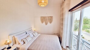 1 chambre, fer et planche Ă repasser, Wi-Fi, draps fournis