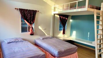 Family Suite | 1 bedroom, desk, laptop workspace, free WiFi