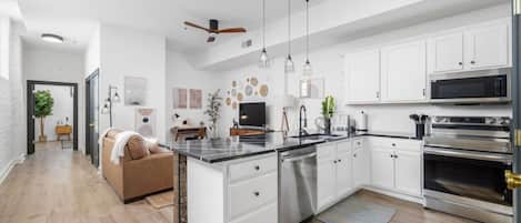 Fridge, microwave, oven, stovetop