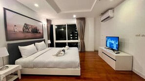 3 bedrooms, iron/ironing board, internet, bed sheets