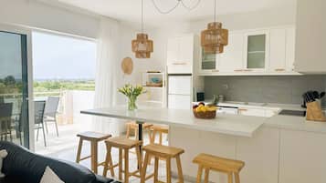 Villa, 4 chambres, fumeur, piscine privée | Intérieur