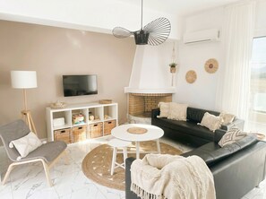 Villa, 4 Bedrooms, Smoking, Private Pool | Living room - Lilu Villa 2 With Private Pool and Seaview (Kos)