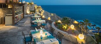 Room in Holiday House - Hacienda Encantada-king Or Queen Beds-kitchenette!