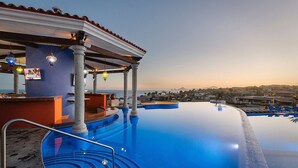 Habitación, 2 habitaciones | Piscina | Una piscina al aire libre