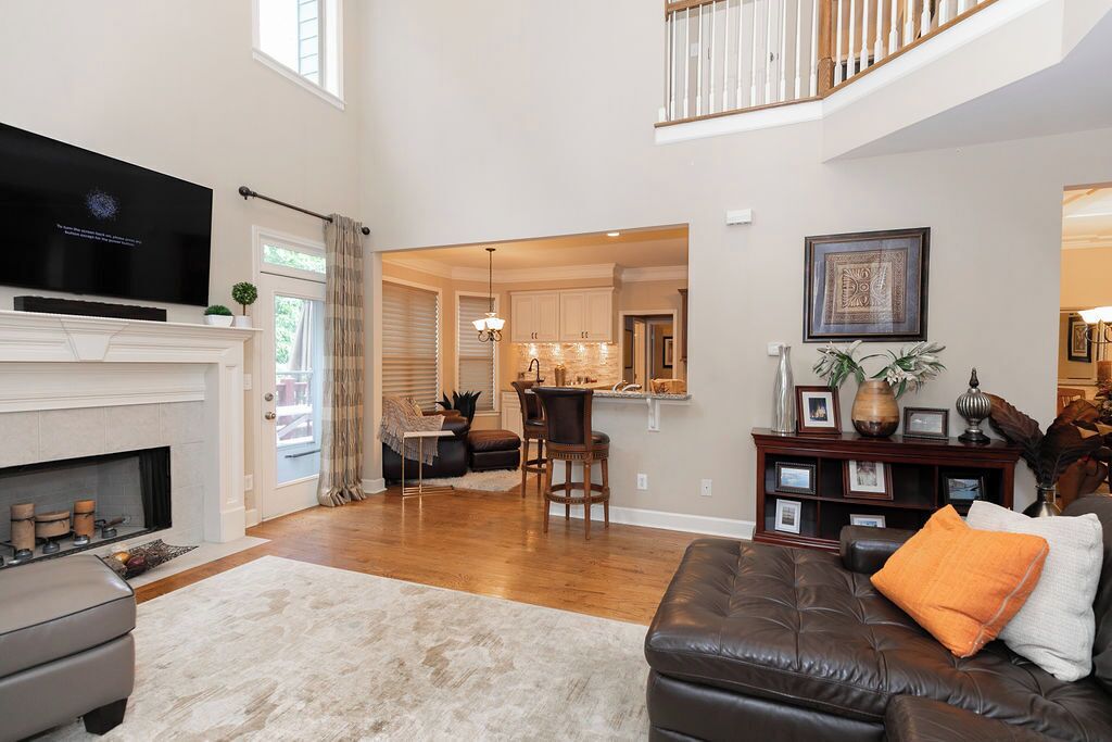 Smart TV, fireplace, offices, printers