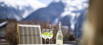 Chasa Arpiglia: Modern 2.5-room apartment and sun terrace Guarda