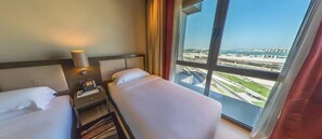 3 bedrooms, in-room safe, desk, iron/ironing board
