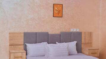 1 Schlafzimmer, individuell dekoriert, individuell eingerichtet