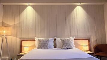 Comfort Double Room, 1 Queen Bed, Balcony, Mountain View | Pillowtop beds, desk, laptop workspace, free WiFi