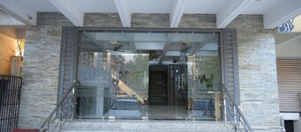 Mansarovar Hotel & Banquets