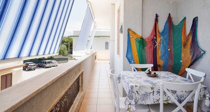 Appartamento a Torre Canne con Balcone