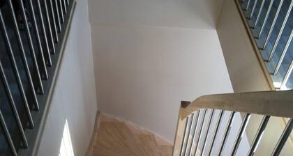 Cottage for 8 in Aniche, private garden, parking, Wi-Fi