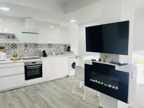 Fridge, microwave, oven, dishwasher - Paradise House in Frigiliana (Frigiliana)
