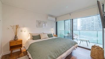 2 habitaciones, tabla de planchar con plancha, wifi y ropa de cama