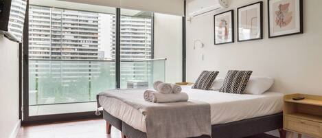 2 chambres, fer et planche à repasser, Wi-Fi, draps fournis