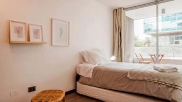 2 quartos, ferros/tábuas de passar roupa, Wi-Fi, roupa de cama
